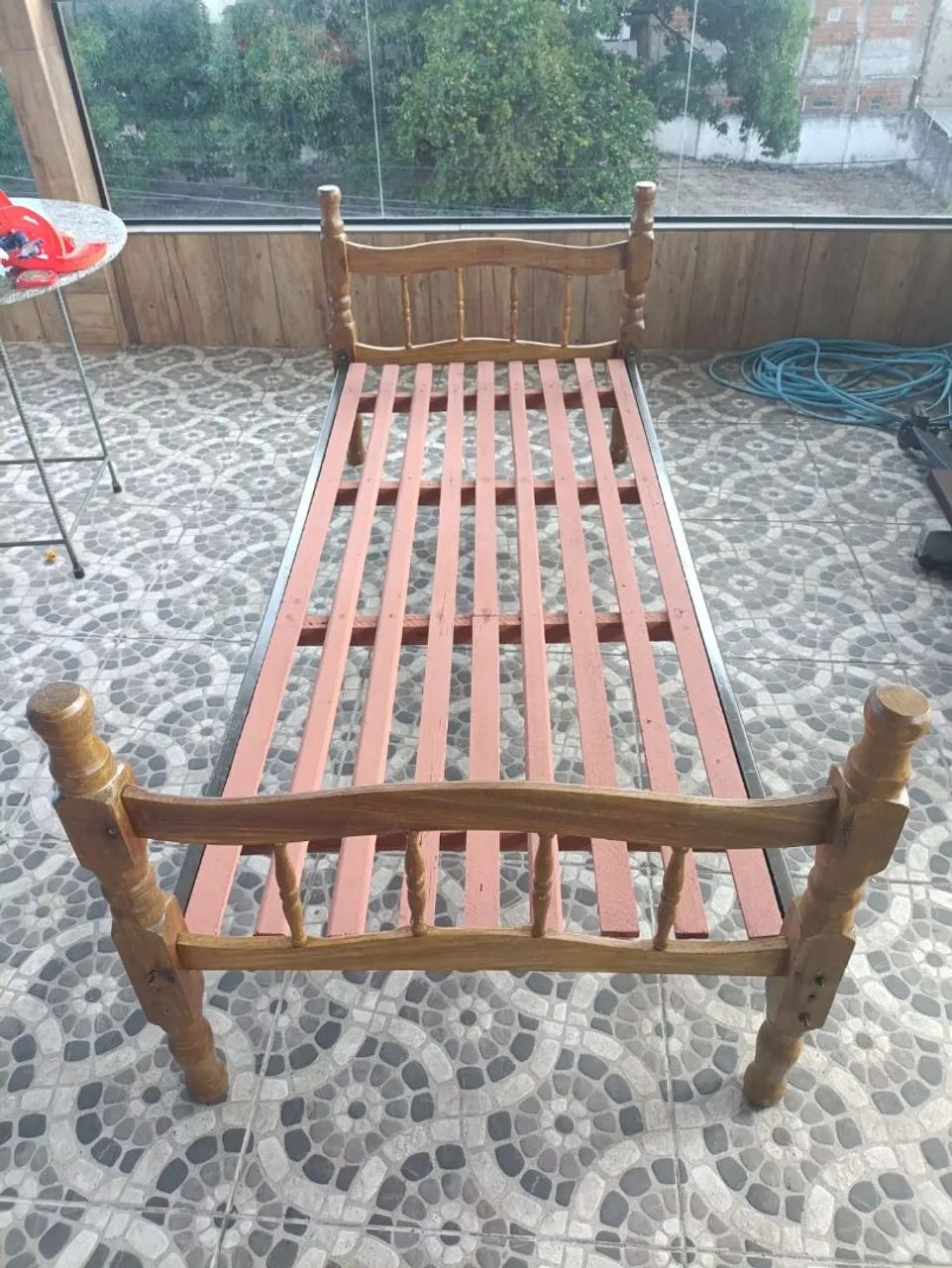 Cama em madeira (solteiro) - Foto 3