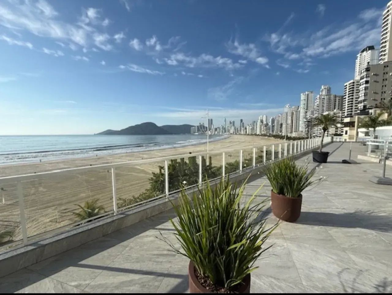 Apartamento Frente Mar aceito troca e parcelo - Foto 2