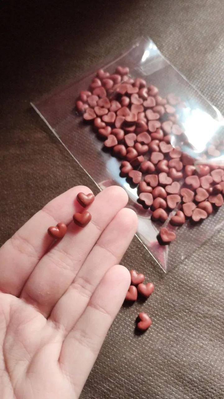 Coração feito de Biscuit, pacote com 110 unidades