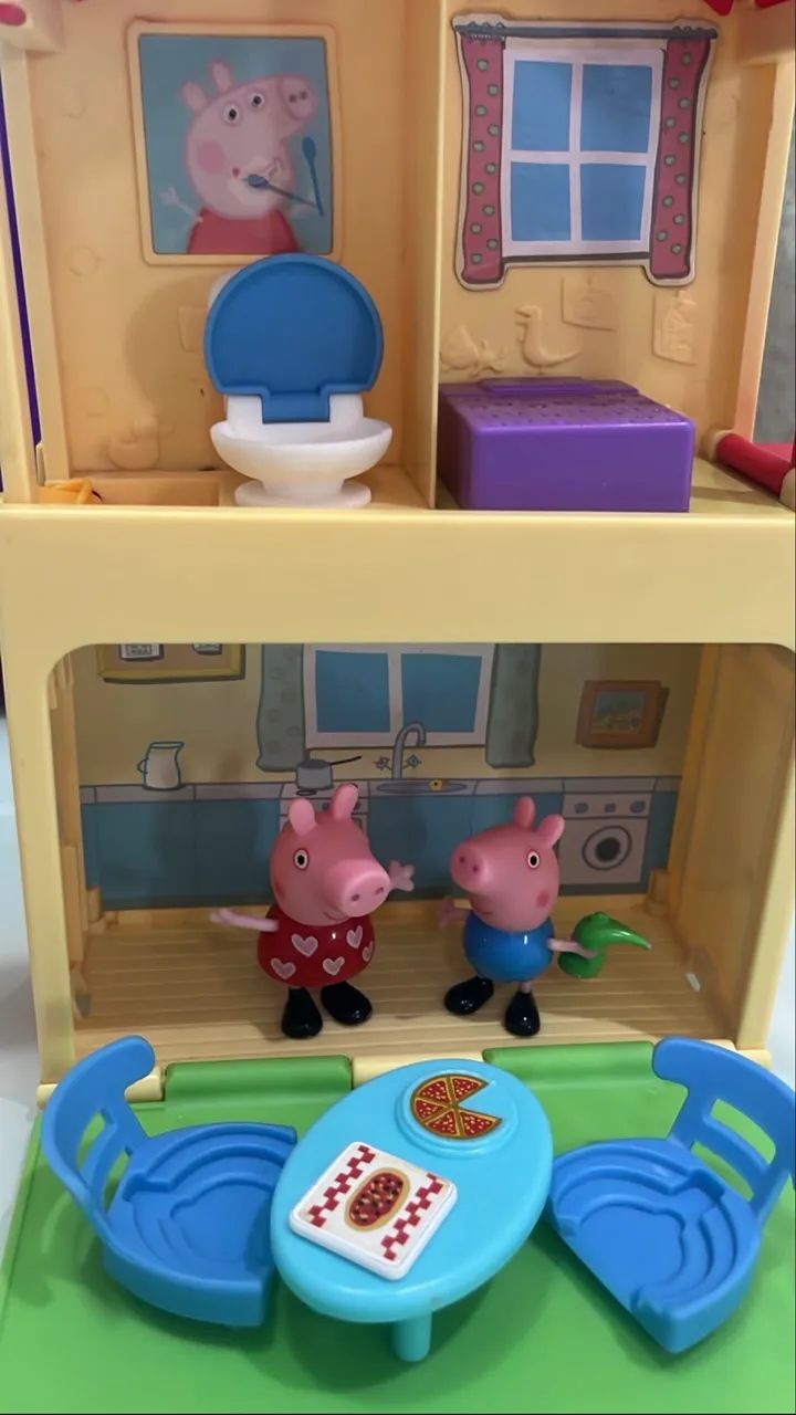 Casa da peppa com bonecos e acessórios 