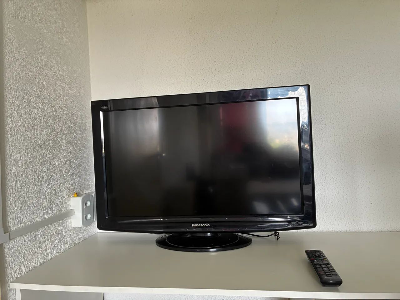 TV Panasonic Viera 32" LCD - Modelo Clássico com Controle - Foto 2