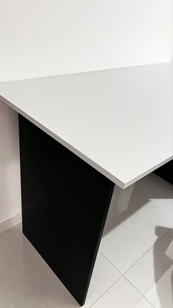 Mesa e cadeiras para trabalho ou estudo  - Foto 3