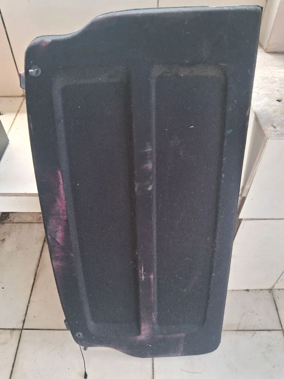 Acessorio para carro tampa de mala.