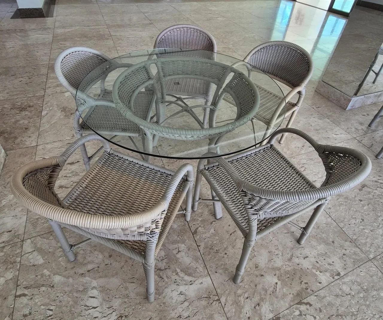 Conjunto mesa com cadeiras - Foto 3