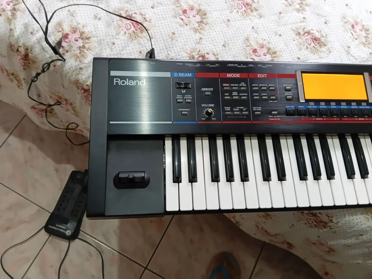 Teclado Roland Juno G defeito  - Foto 4