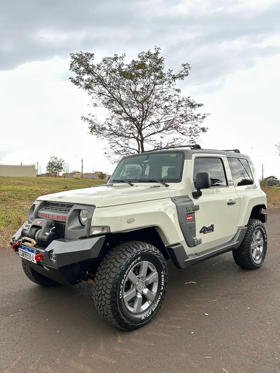 Troller T-4 2016
