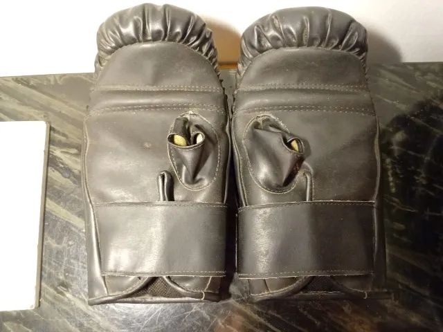  Luvas de luta Knockout preta  - Foto 2