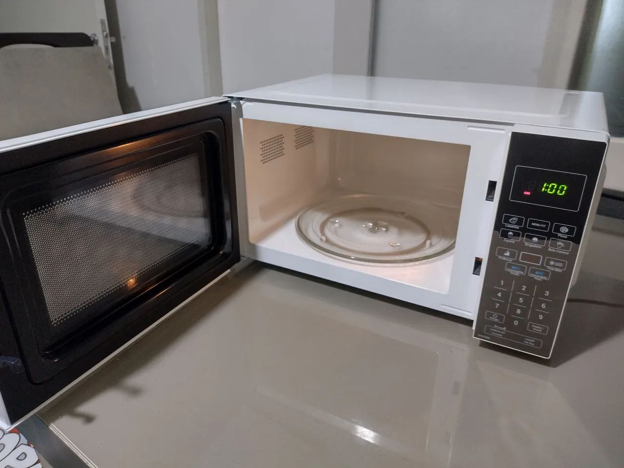 Microondas Philco 28 litros, Espelhado. - Foto 4