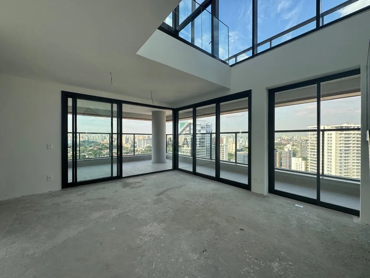 Cobertura para venda em Moema com 4 quartos, sendo 4 suítes, 281m² - Foto 2