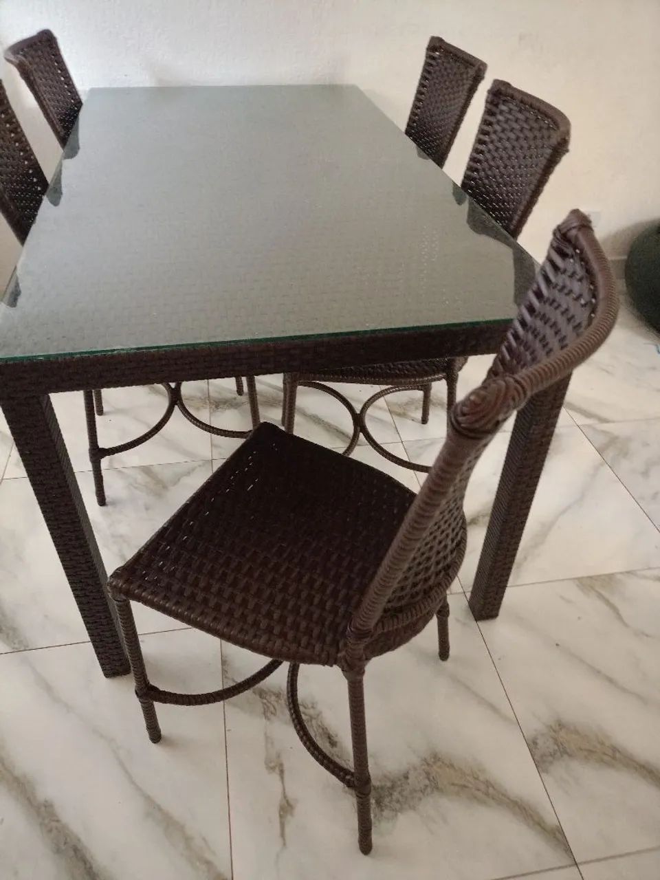 Mesa com 6 cadeiras de Fibra - Foto 3