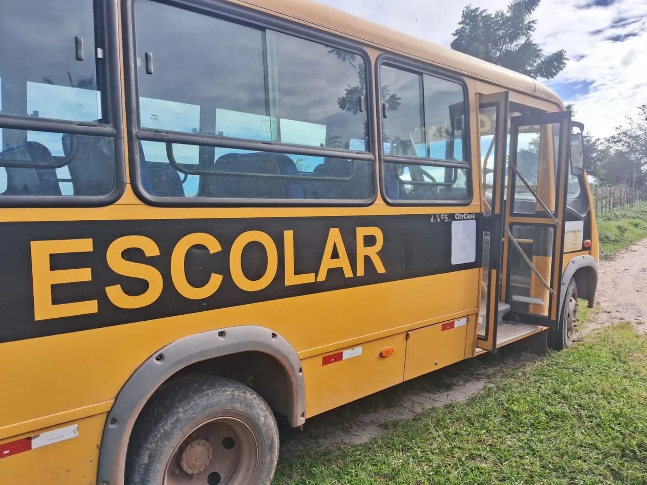 Microônibus a venda em perfeitas condições  - Foto 5