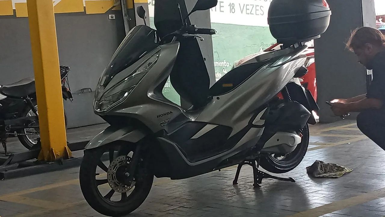 PCX super Conservada, nunca caiu  - Foto 2