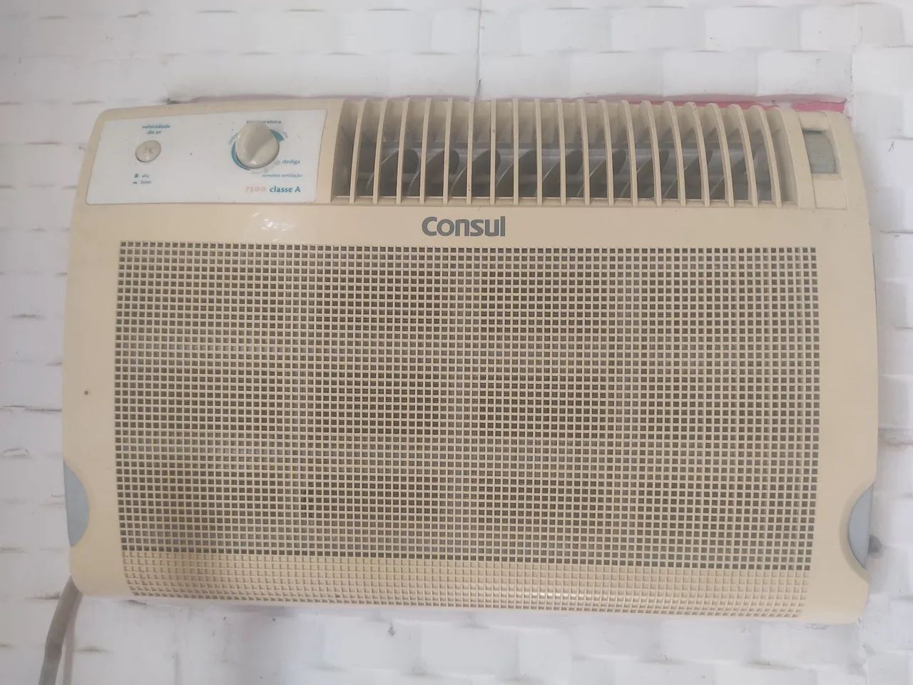 Ar condicionado COM DEFEITO 