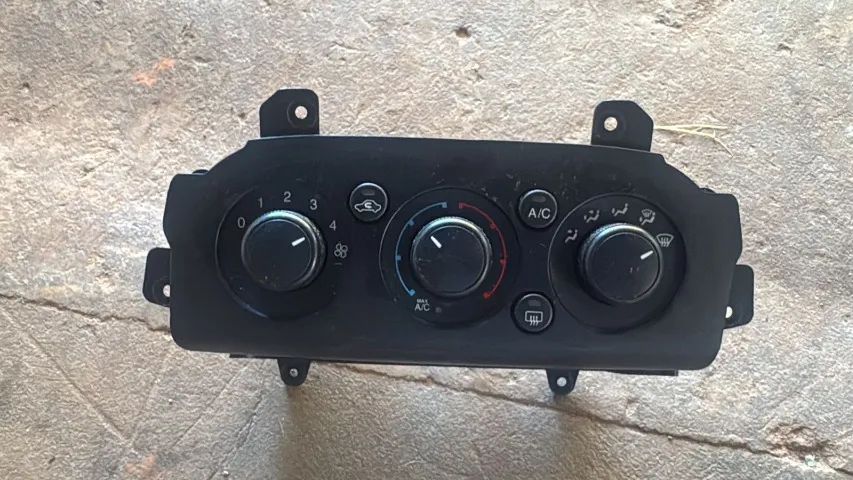 COMANDO DE AR FORD KA