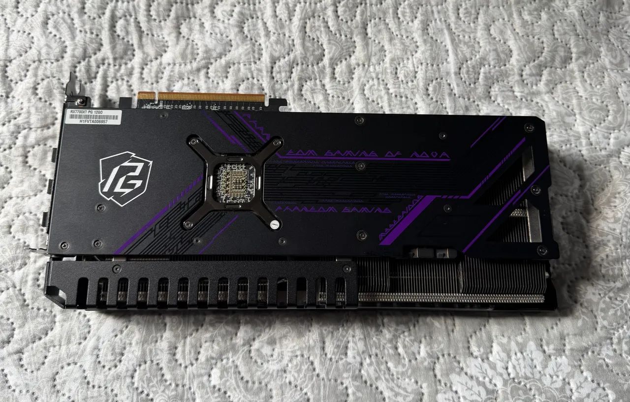 RX 7700XT PHANTOM GAMING OC 12GB