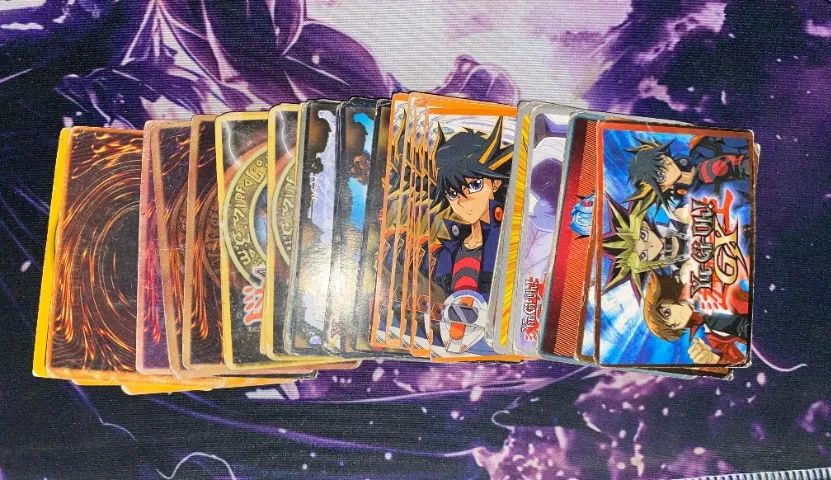 40 figurinhas cards game de yu gi oh