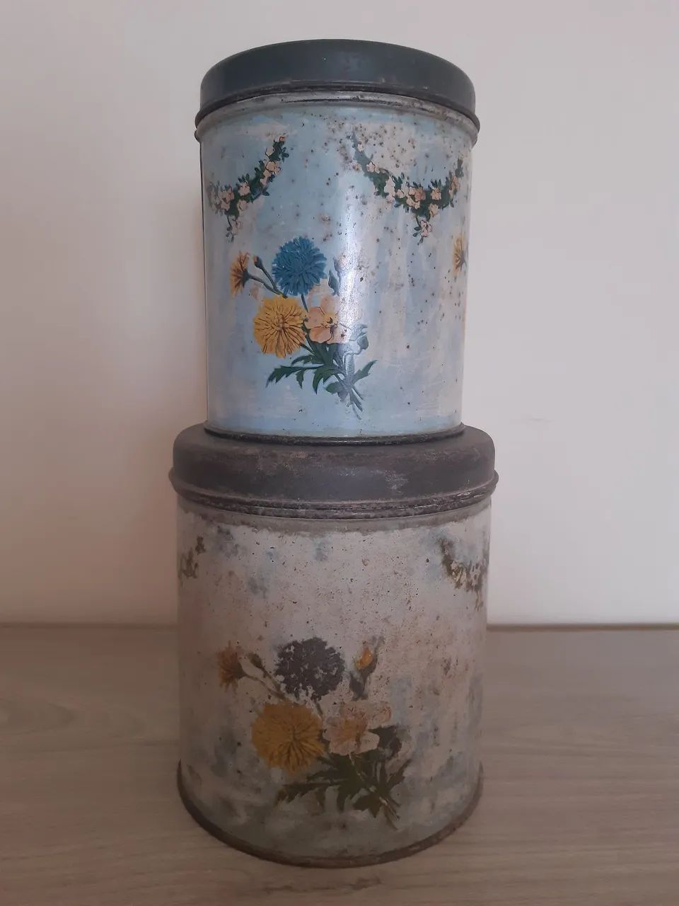 Latas Antigas de Mantimento - Foto 2