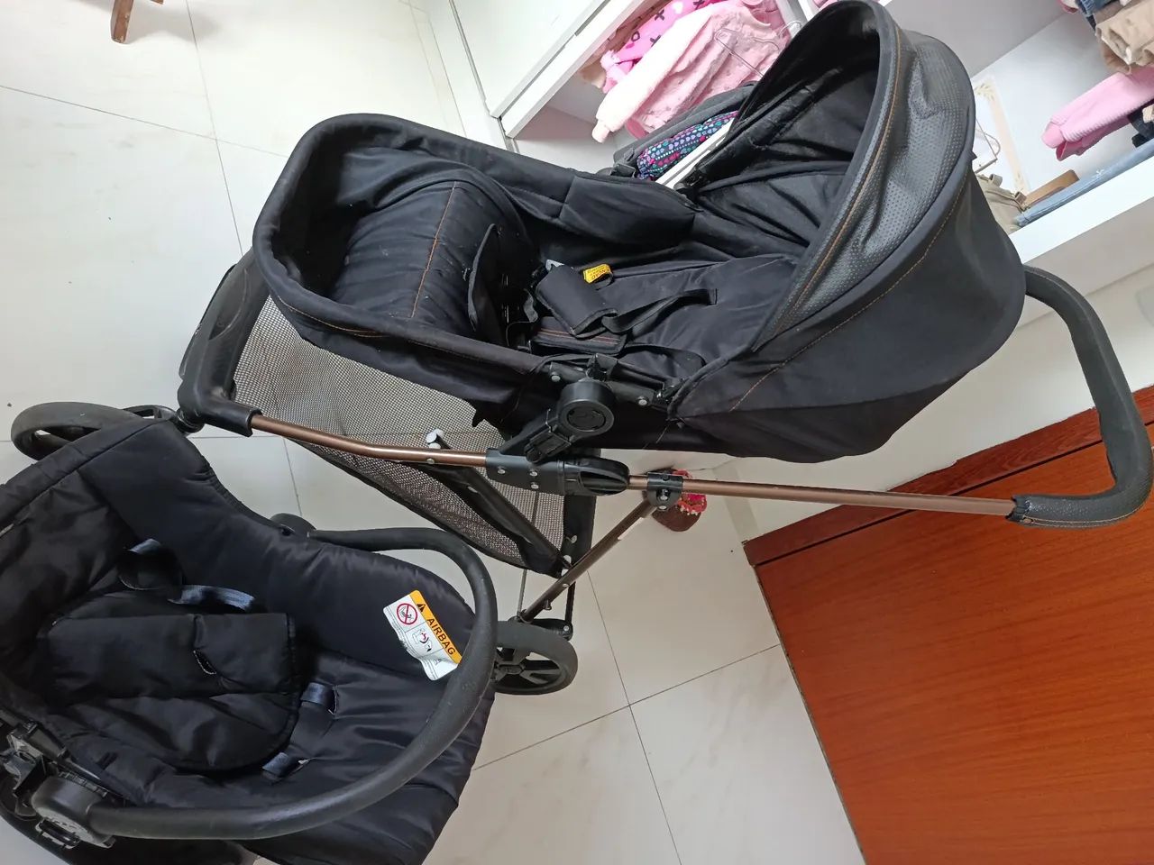 Carrinho de bebê+ bebê conforto Galzerano ( usados) - Foto 2