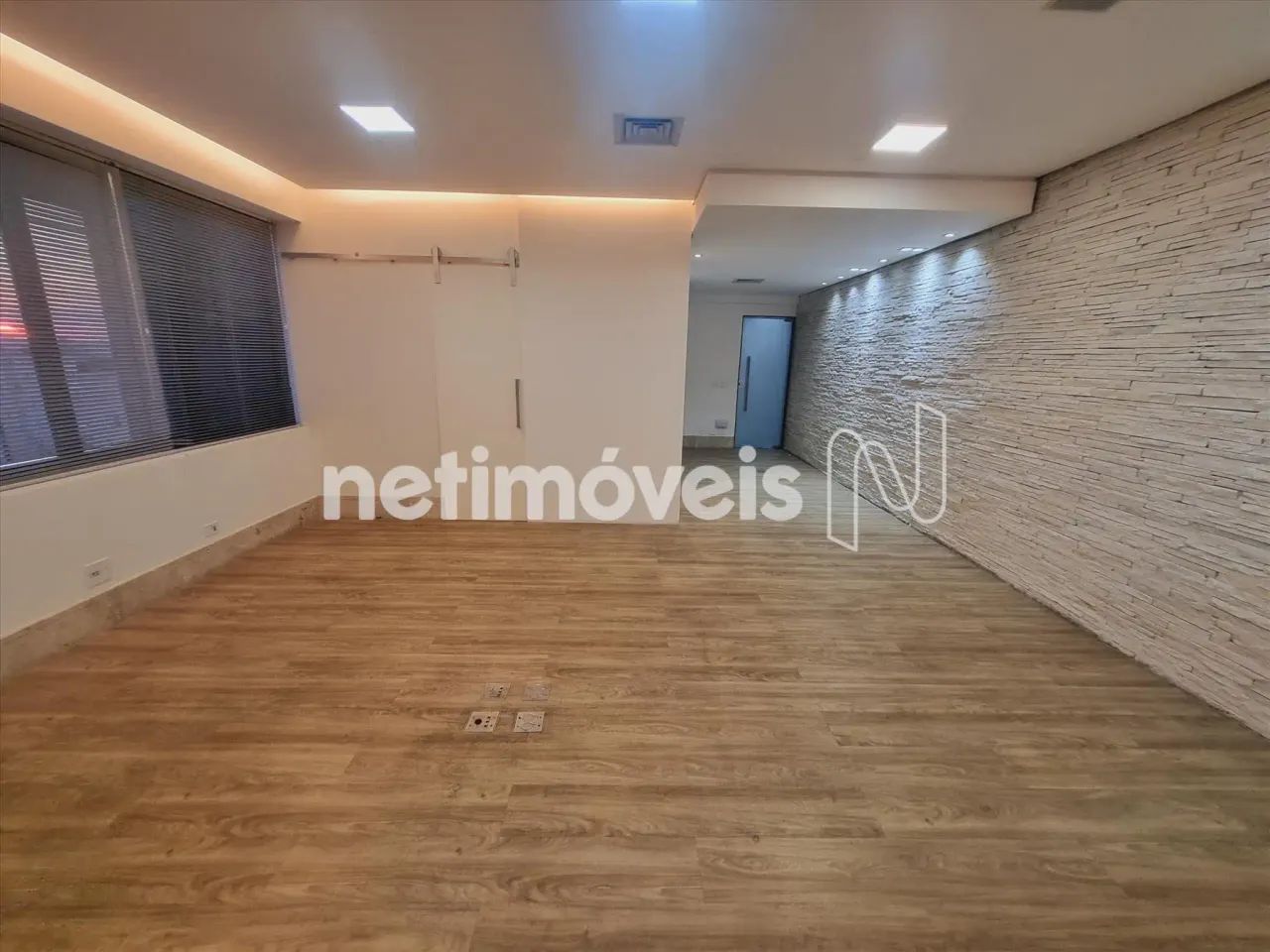 Conjunto Comercial de Alto Padrão com 151,50?m²; de Área Útil - Foto 3