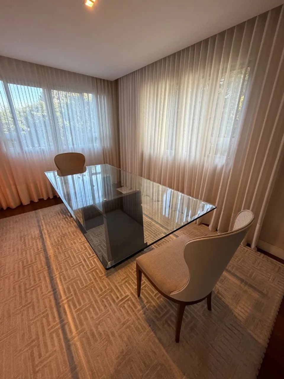 Mesa de jantar em vidro marca Sierra - Foto 2