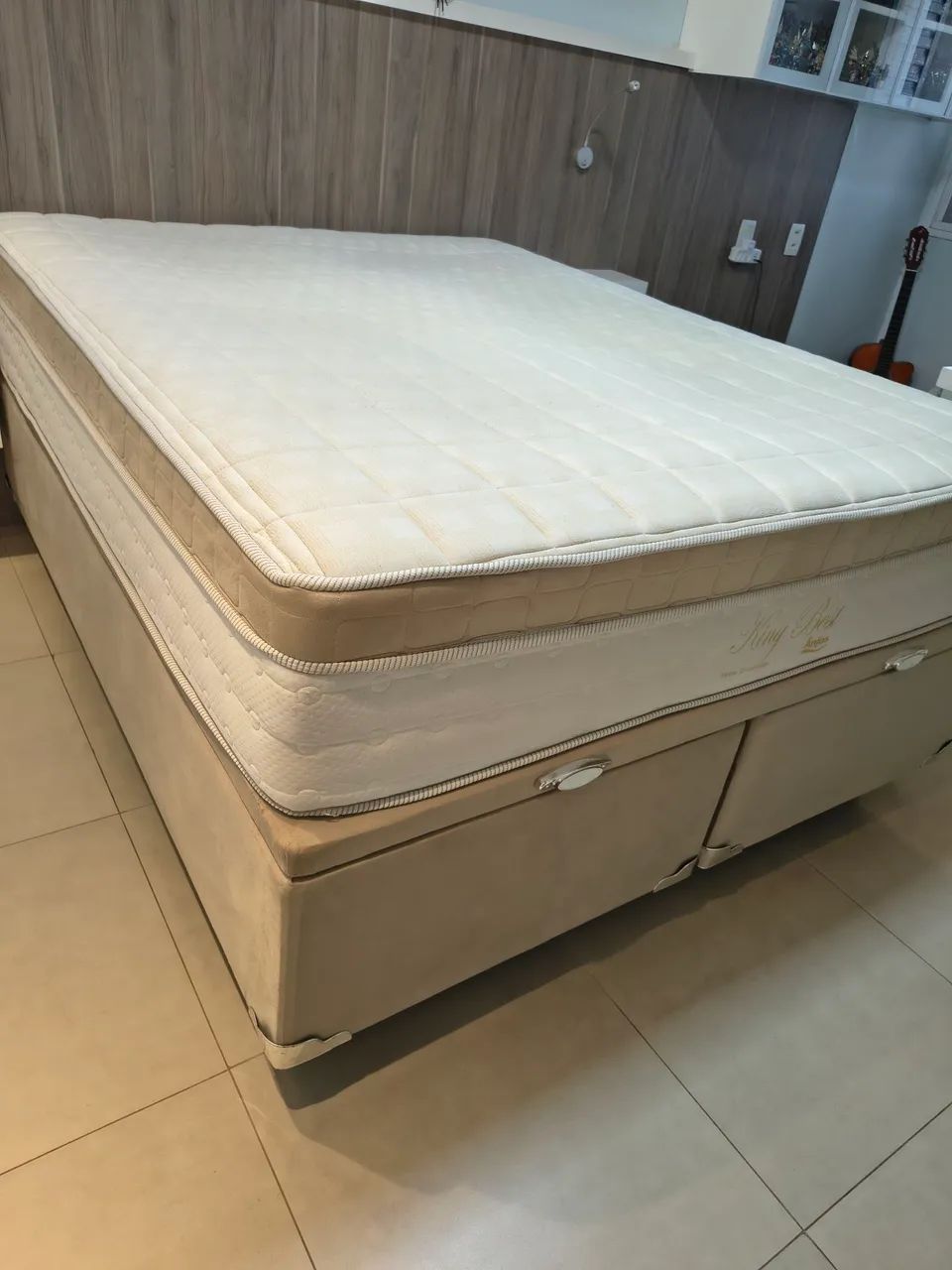 Colchão Queen Premium com Pillow Top