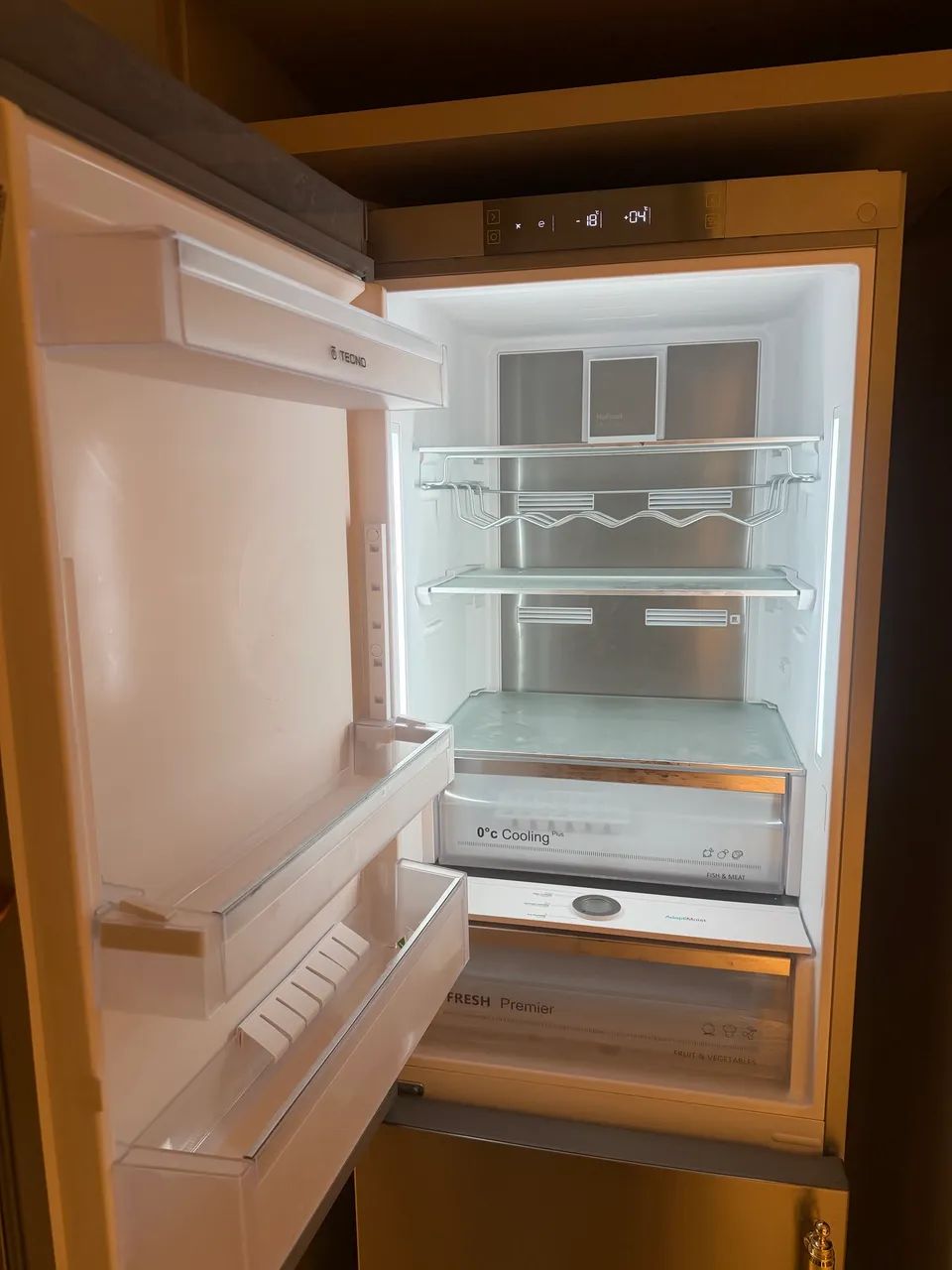 GELADEIRA TECNO ? NOVA, SEM USO 
