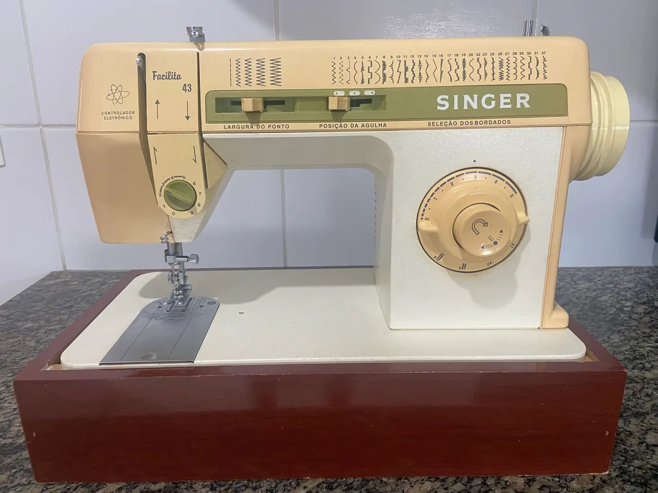 Singer facilita 4365192846204035122