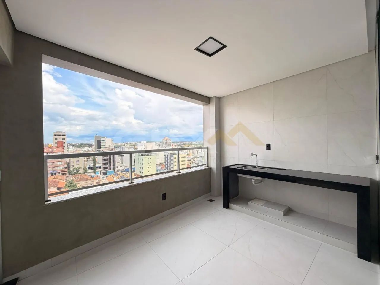 Apartamento à Venda no Centro em Divinópolis MG. - Foto 2