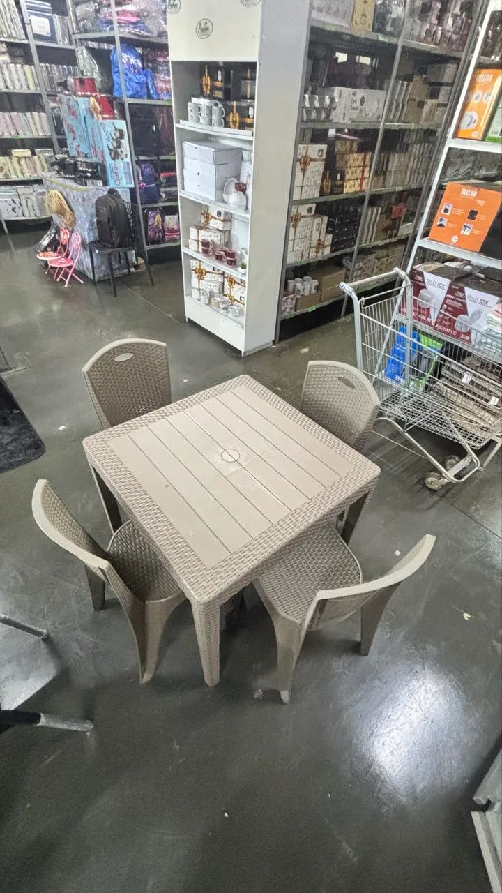 Jogo de mesa estilo rattan pronta entrega 