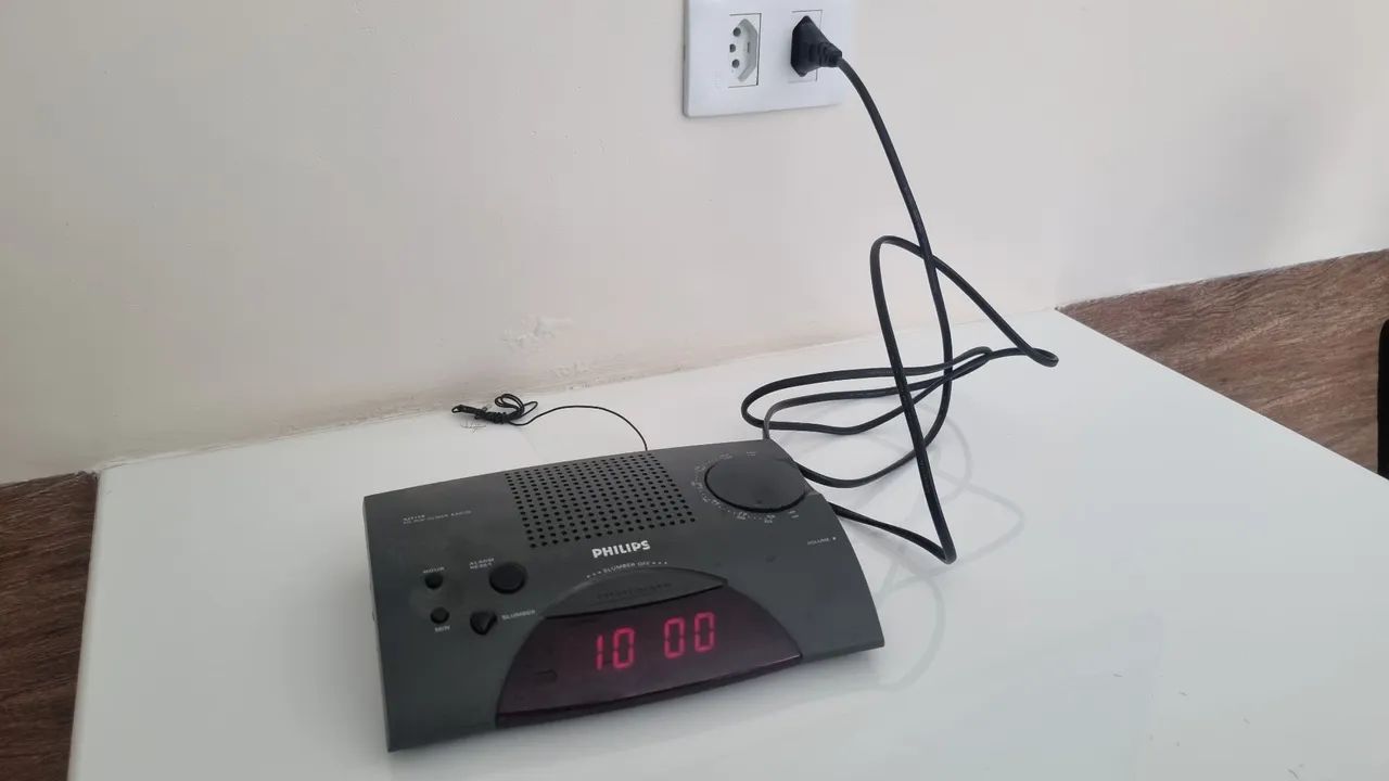 Rádio relógio Philips com despertador - Foto 4