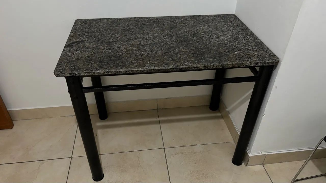 Mesa de mármore - quatro lugares  - Foto 2
