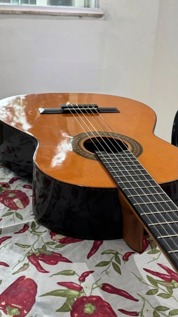 Violão admira Carmen  - Foto 2