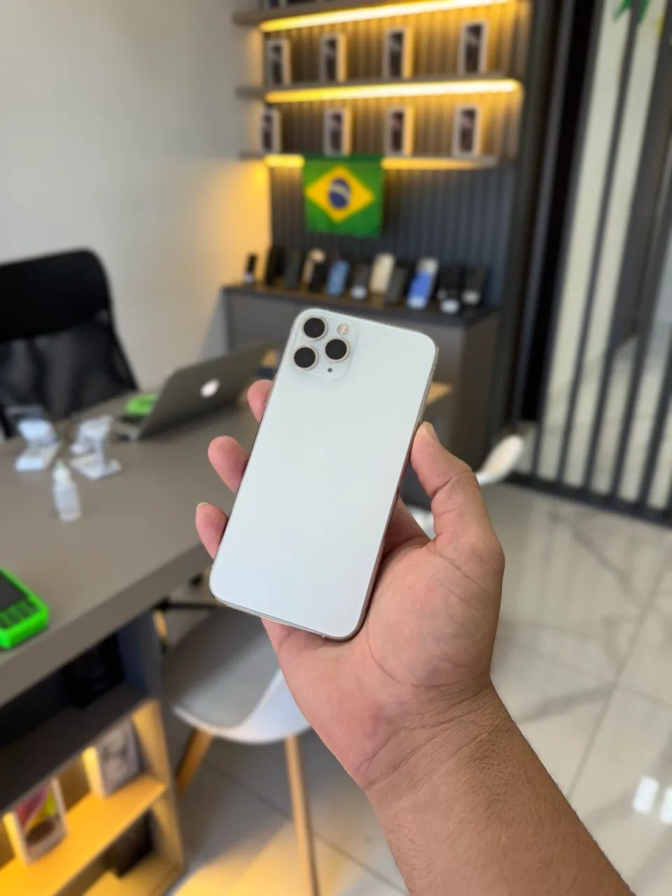 IPHONE 11 PRO 256 GIGAS TELA SUBSTITUÍDA