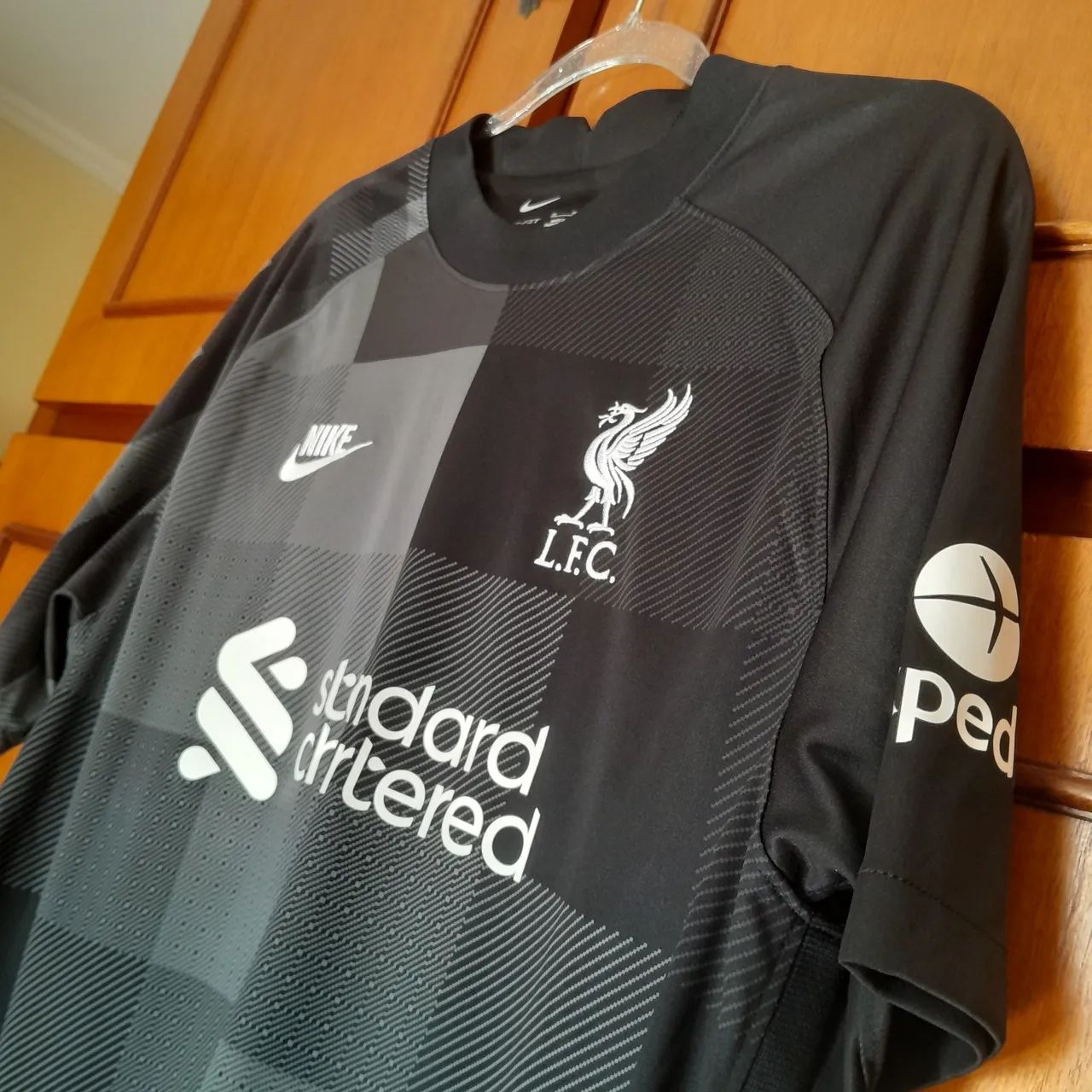 Camisa Liverpool GG oficial  - Foto 4