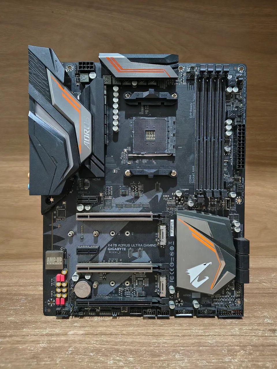 Placa Mãe Aorus X470 - AM4
