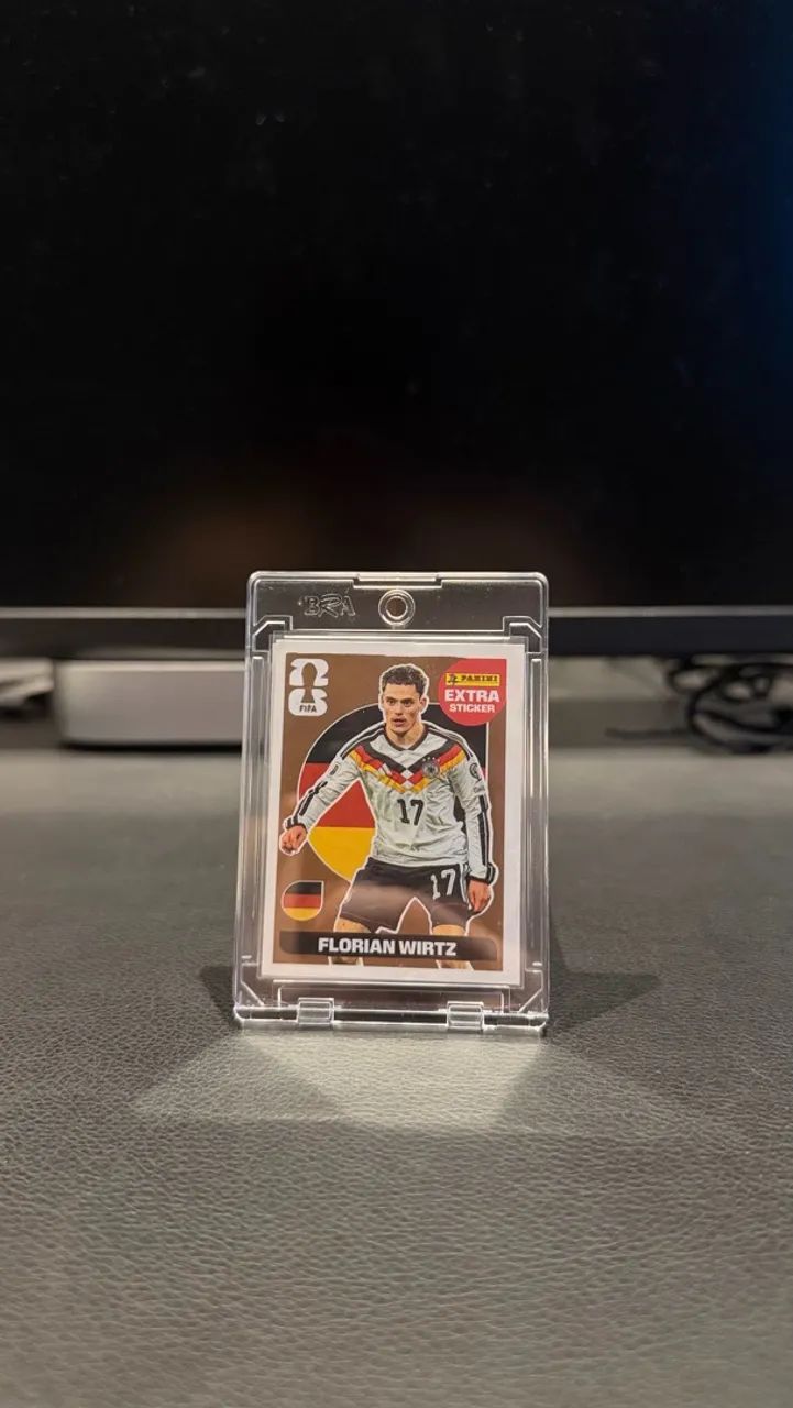 FIGURINHA LEGEND FLORIAN WIRTZ BRONZE 2026