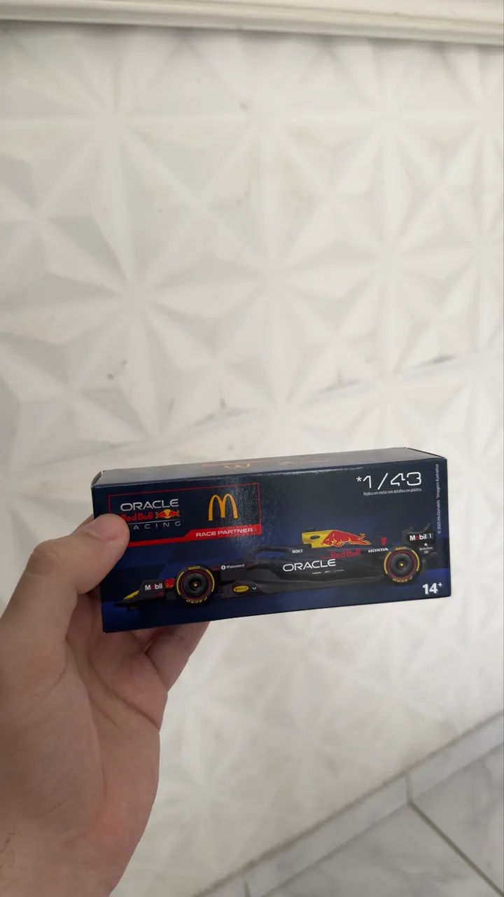 Miniatura F1 Red Bull McDonalds