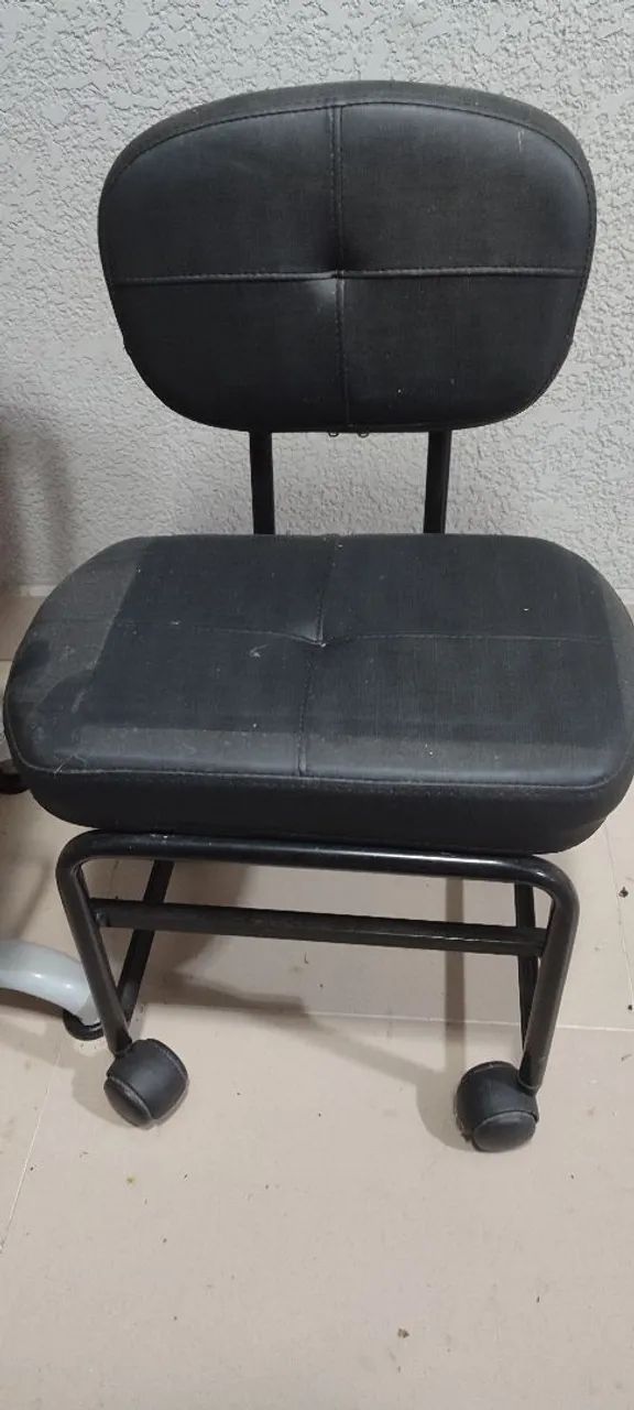 Cadeira de corte e manicure  - Foto 2