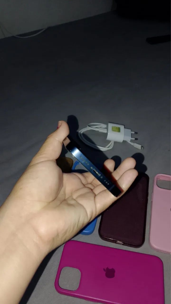 Troco ou vendo iPhone 13 por Samsung  - Foto 5