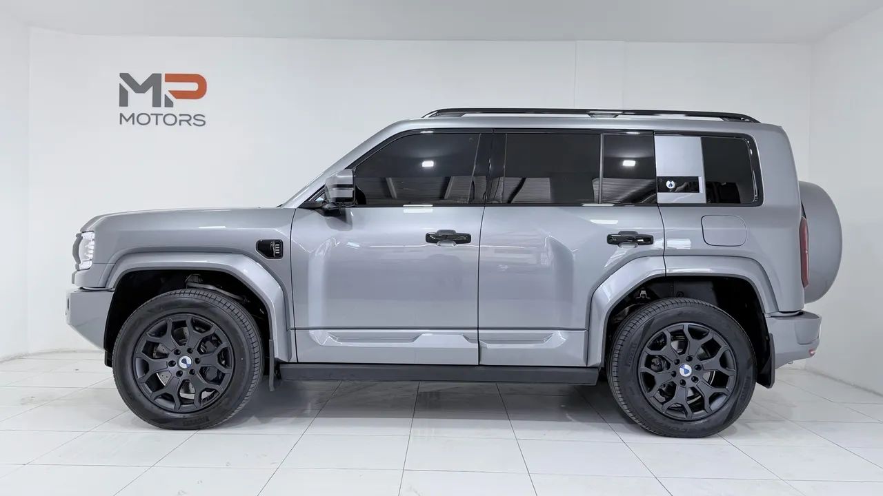 Denza B5 4WD, foto 6 de 10
