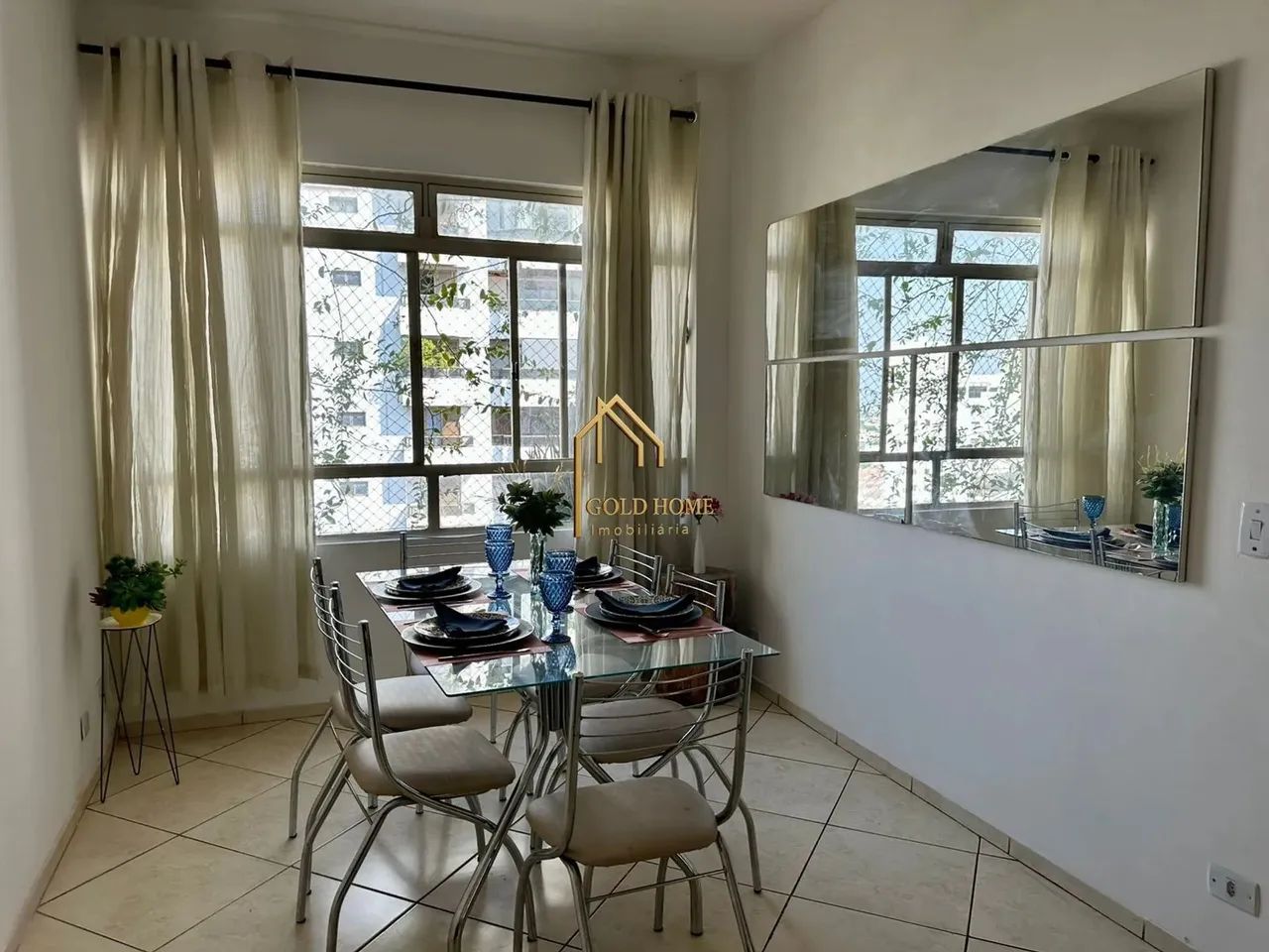 Apartamento com 4 quartos no Edificio Versalhes