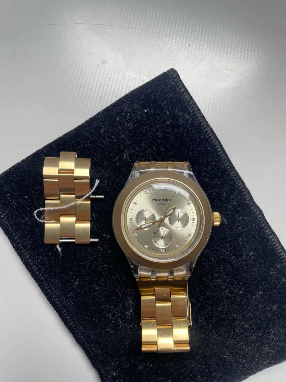 Relógio Mondaine Transparente Dourado - Foto 4