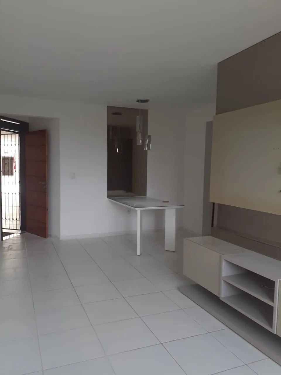 Alugo Apartamento com 2 quartos Bancários 