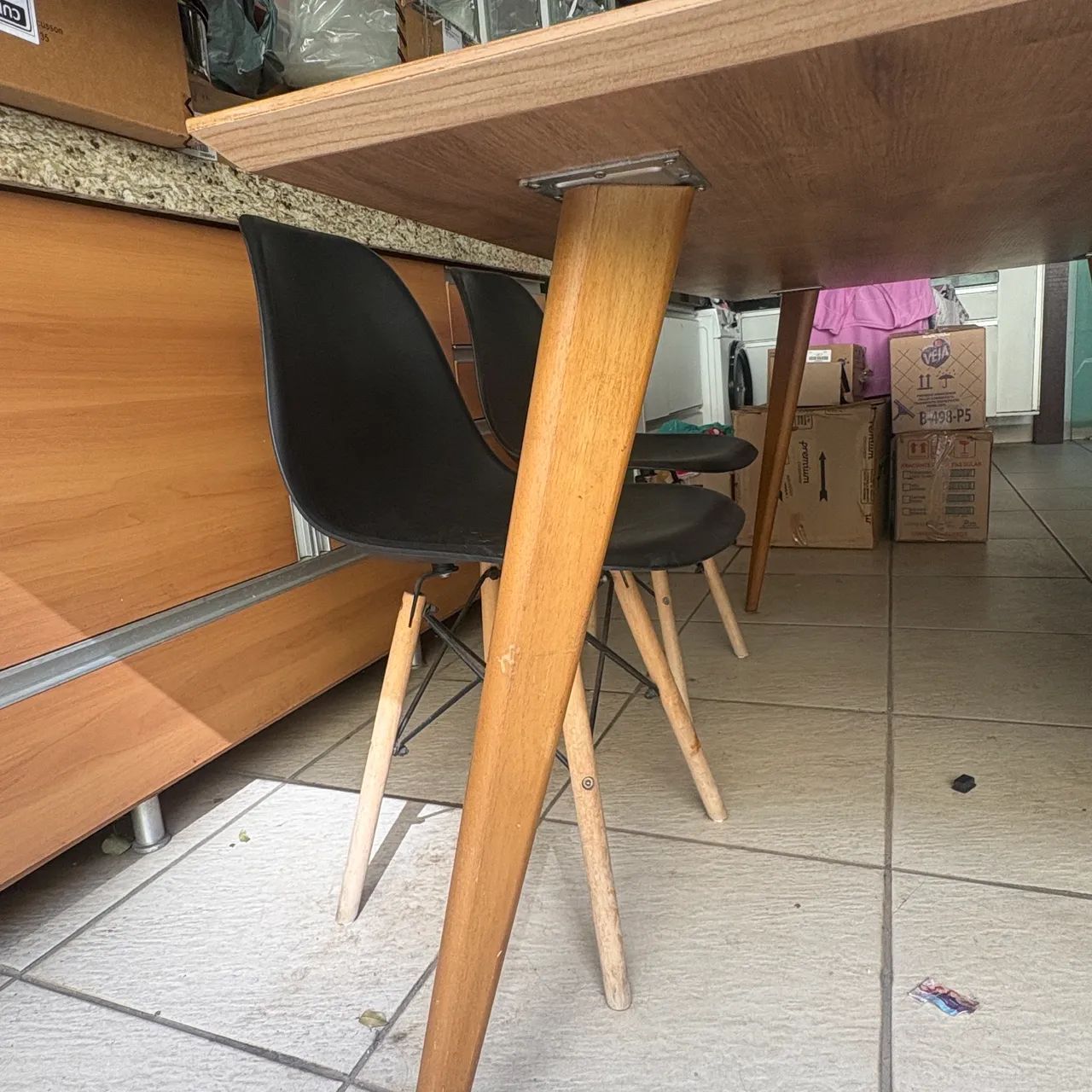 Mesa de Jantar + 4 Cadeiras Estilo Eames - R$ 750 - Foto 3