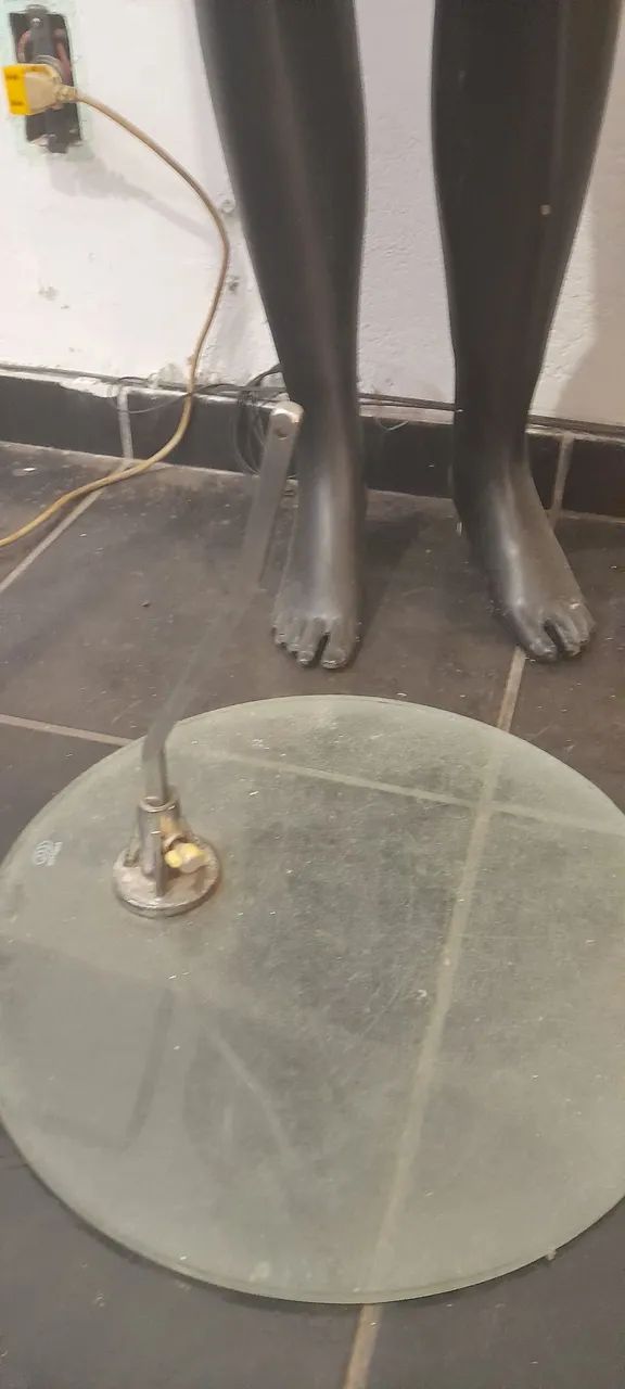 2 manequim 1 arara 1 suporte para manequim  - Foto 4