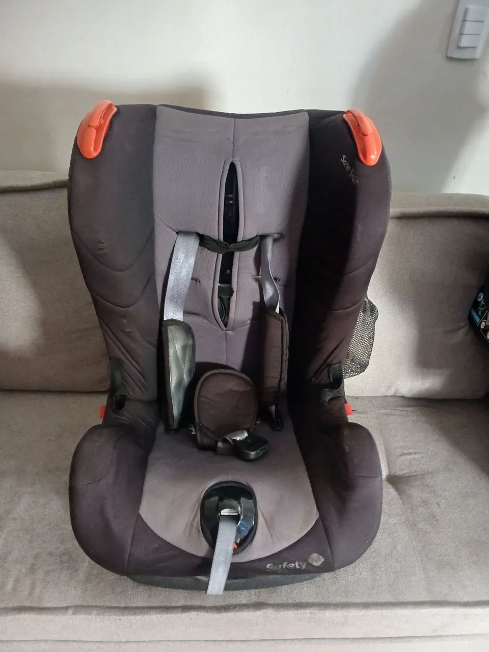 Cadeirinha bebe conforto 200 reais 