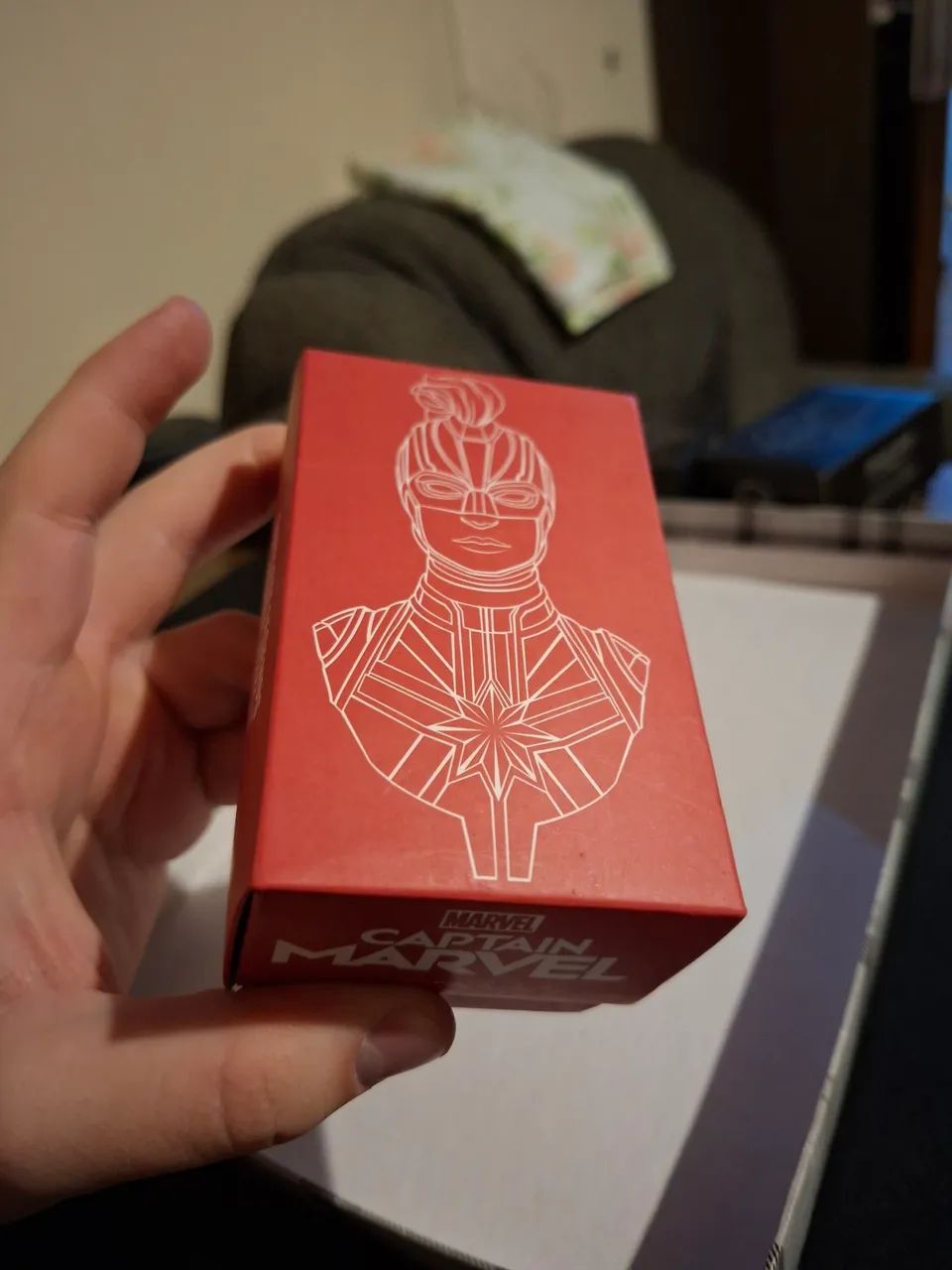 Busto Capitão Marvel 011 Omelete Box - Foto 4