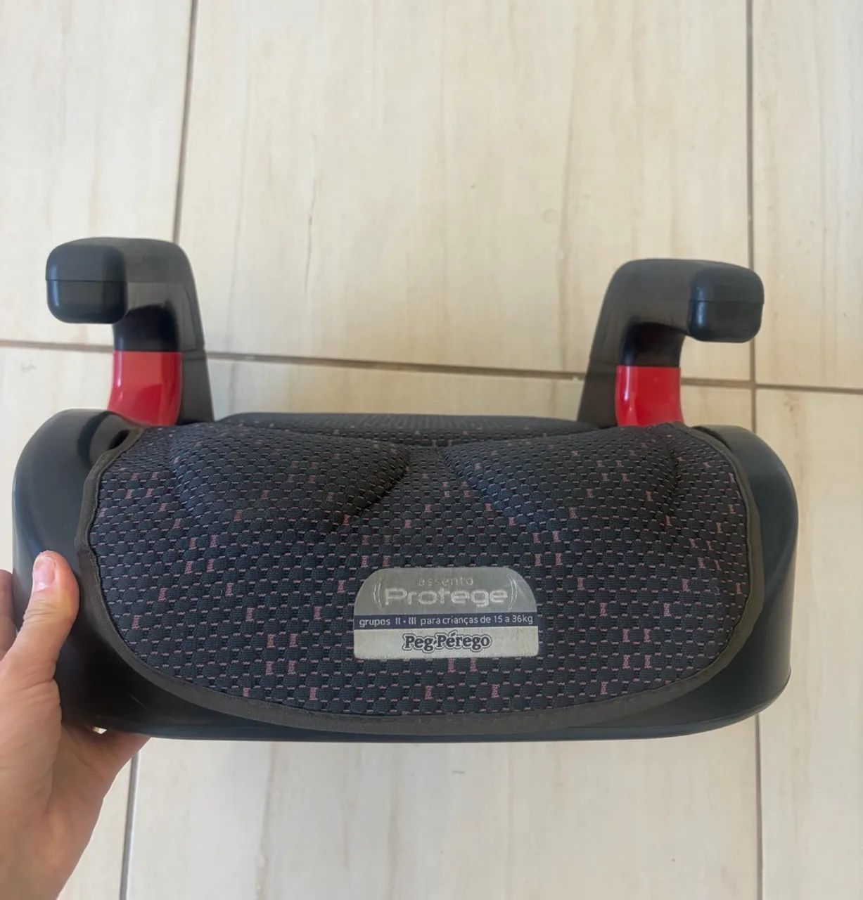 Vendo assento elevado infantil para carro 