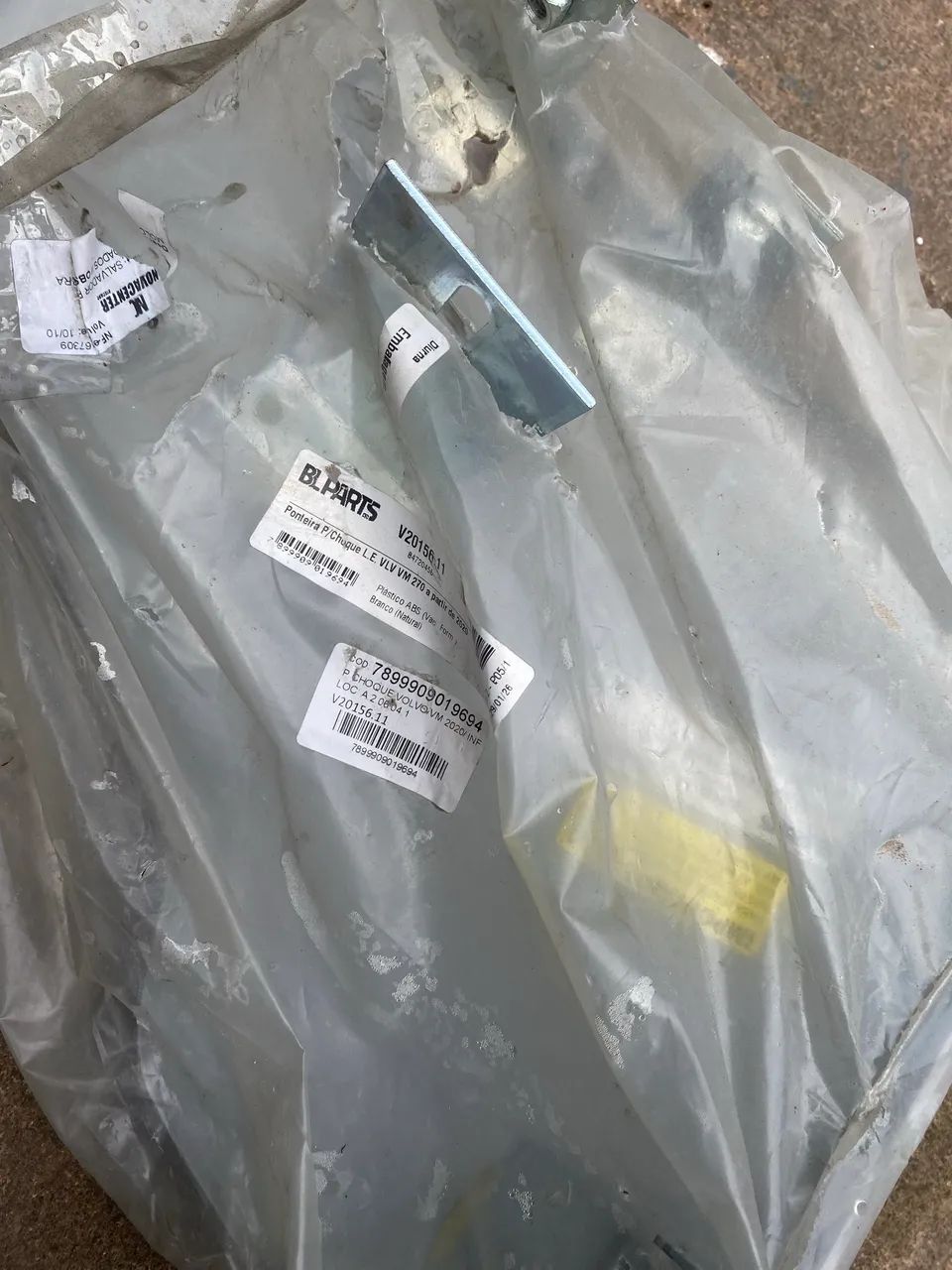 Ponteiro para choque lado esquerdo volvo vm  - Foto 2