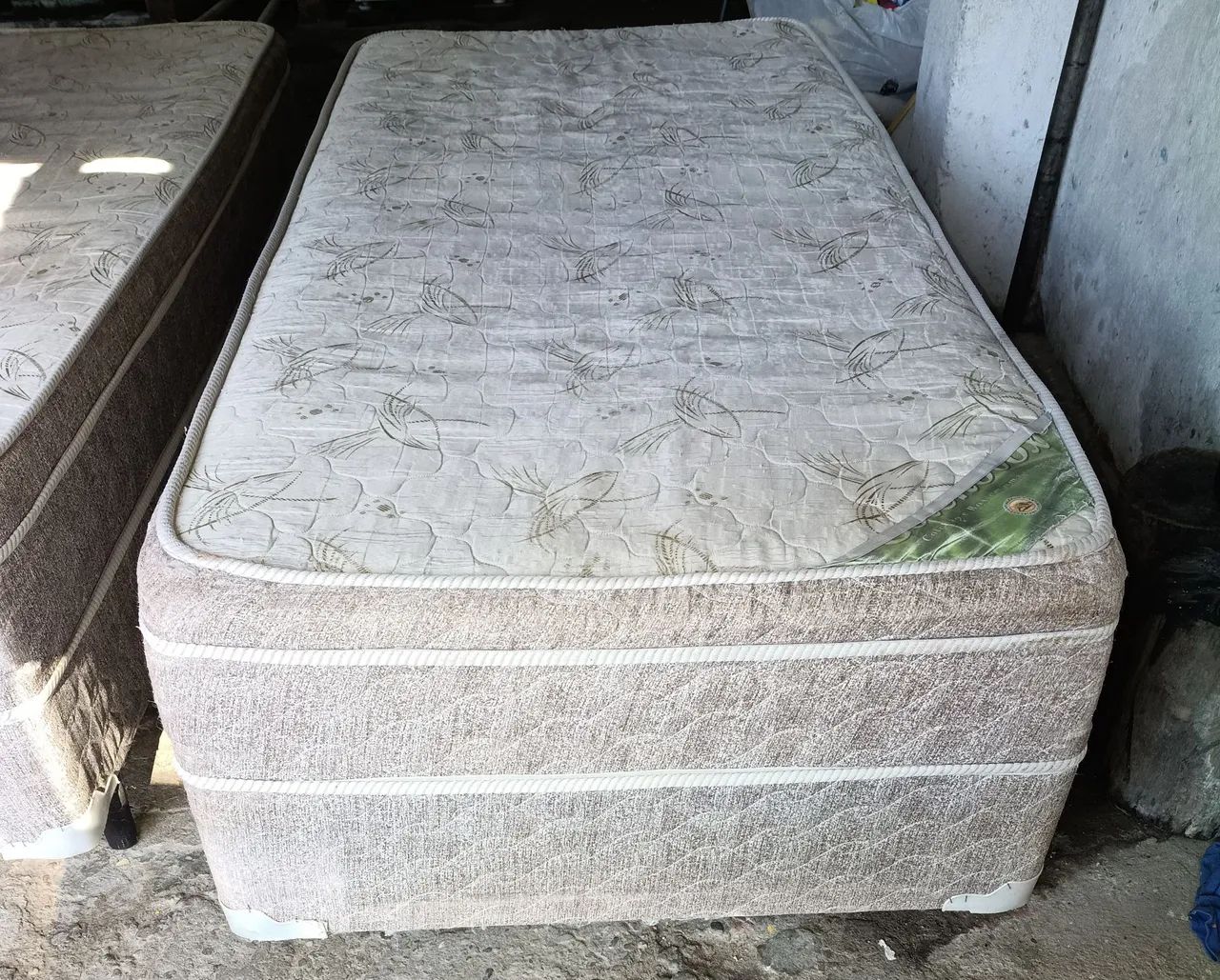 Cama box de solteiro 